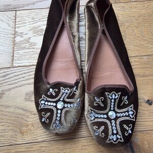 Ras Brown Velvet Embellished Loafers